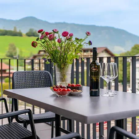 Falken 8 アパート